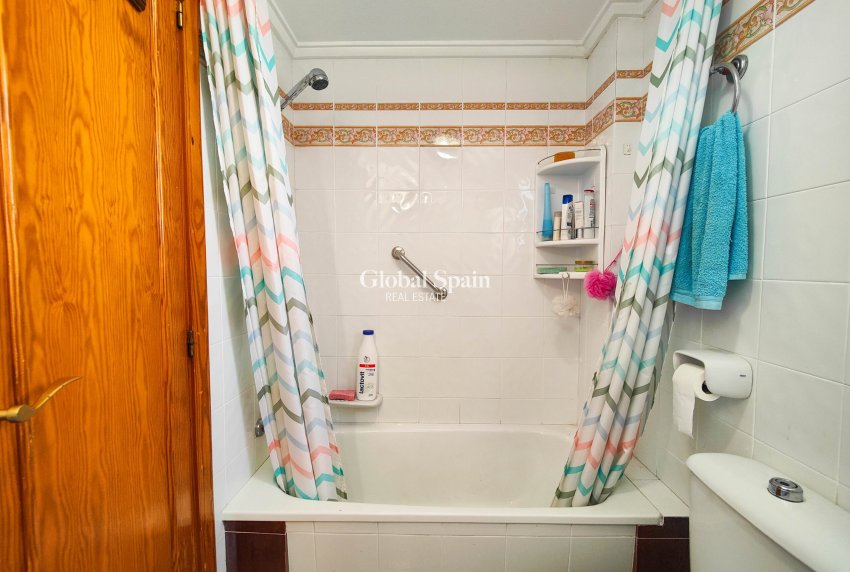 Venta - APARTAMENTO -
TORREVIEJA - Costa Blanca