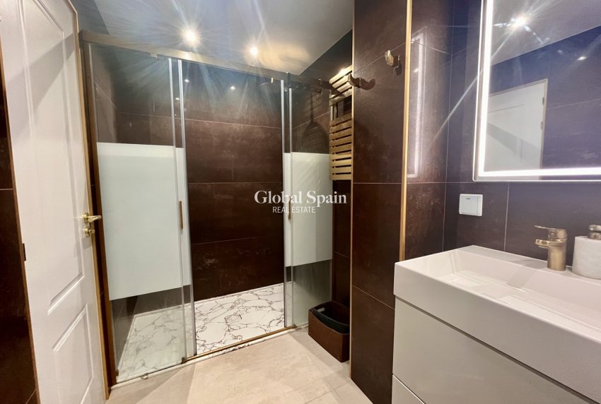 Venta - APARTAMENTO -
TORREVIEJA - Costa Blanca