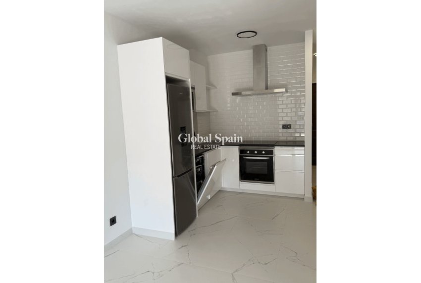 Venta - APARTAMENTO -
TORREVIEJA - Costa Blanca