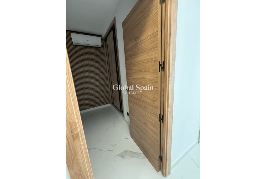 Venta - APARTAMENTO -
TORREVIEJA - Costa Blanca