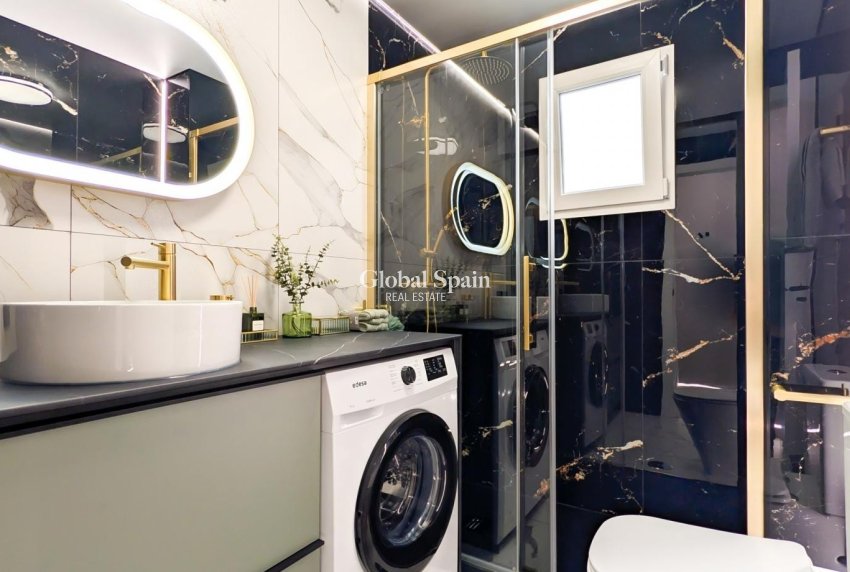 Venta - APARTAMENTO -
TORREVIEJA - Costa Blanca