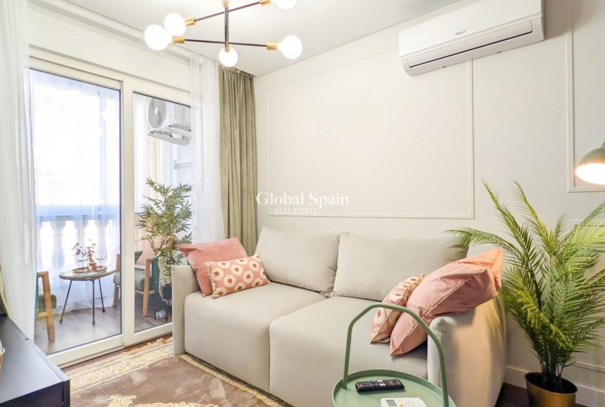 Venta - APARTAMENTO -
TORREVIEJA - Costa Blanca