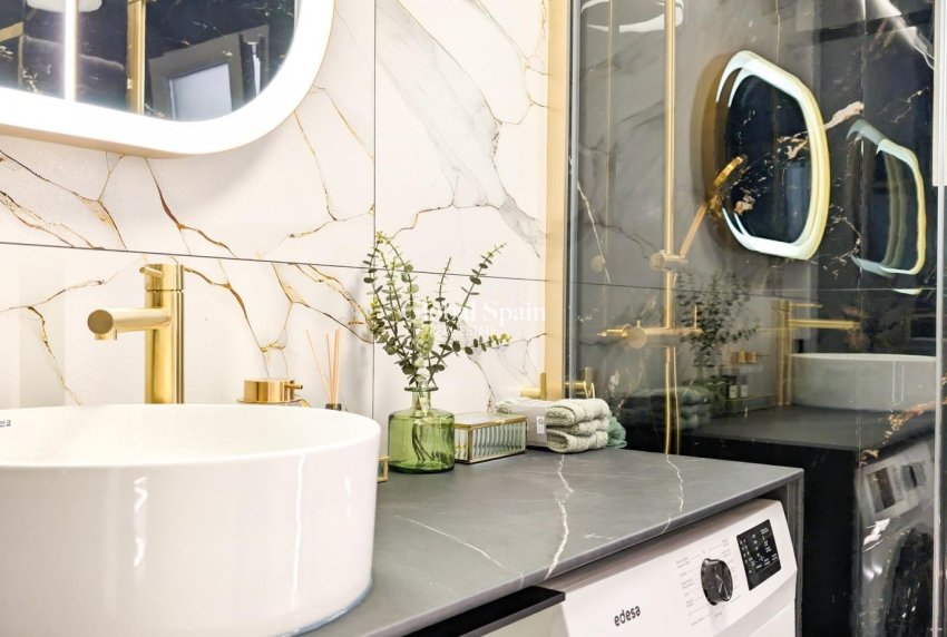 Venta - APARTAMENTO -
TORREVIEJA - Costa Blanca