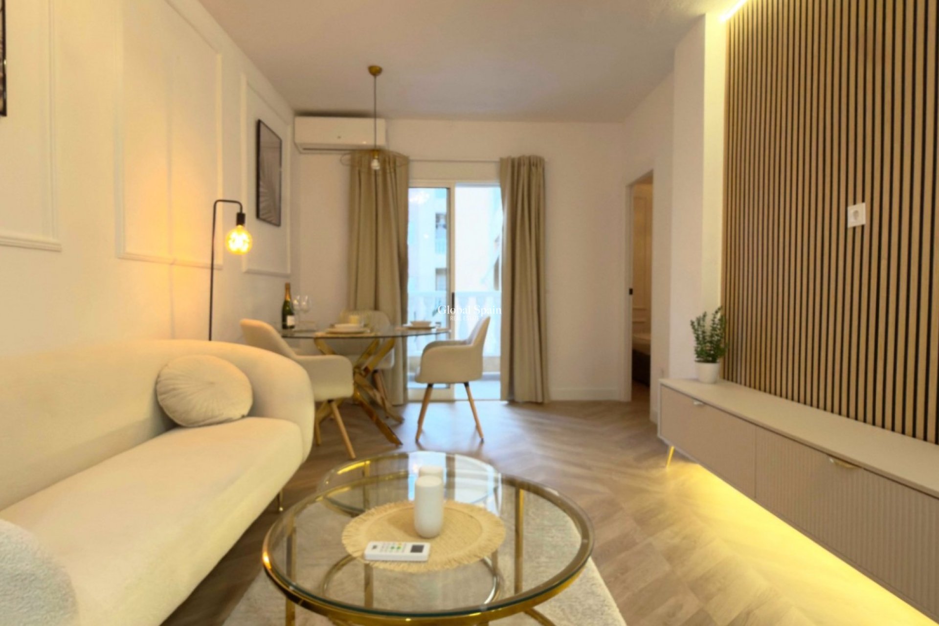 Venta - APARTAMENTO -
TORREVIEJA - Costa Blanca