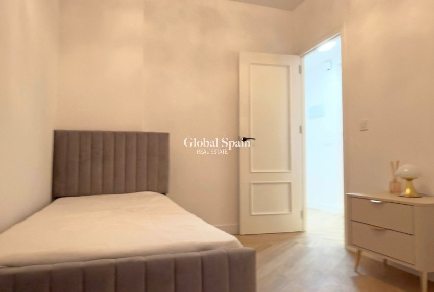 Venta - APARTAMENTO -
TORREVIEJA - Costa Blanca