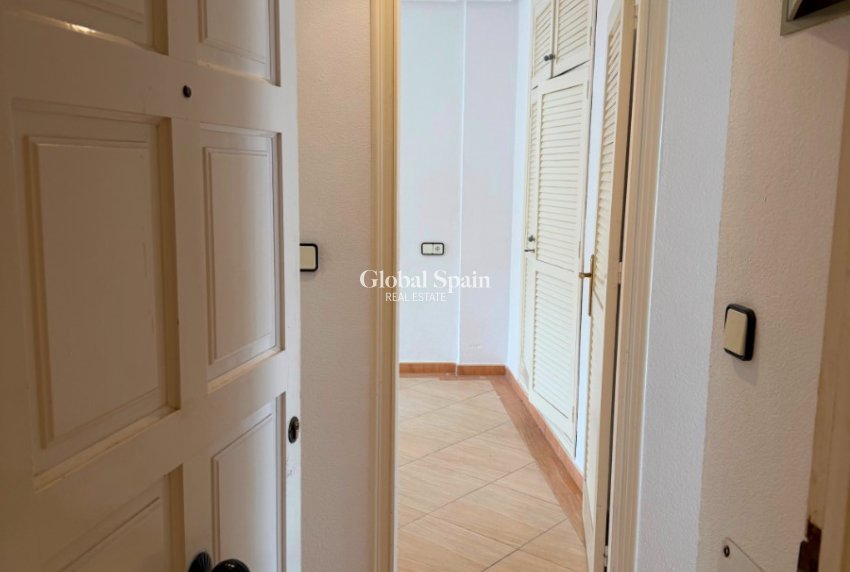 Venta - APARTAMENTO -
TORREVIEJA - Costa Blanca