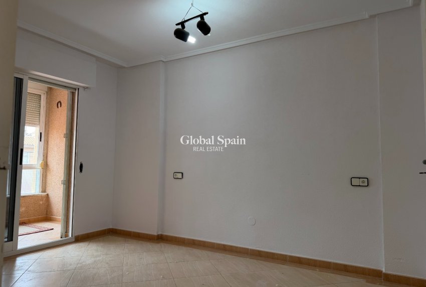 Venta - APARTAMENTO -
TORREVIEJA - Costa Blanca