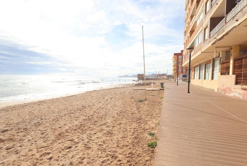 Venta - APARTAMENTO -
TORREVIEJA - Costa Blanca