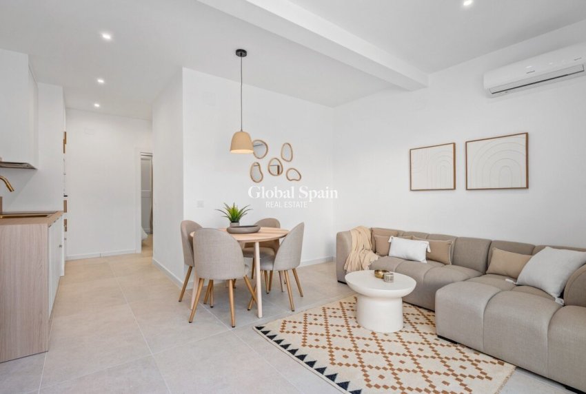 Venta - APARTAMENTO -
TORREVIEJA - Costa Blanca