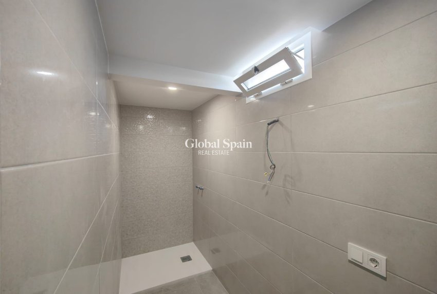 Venta - APARTAMENTO -
TORREVIEJA - Costa Blanca