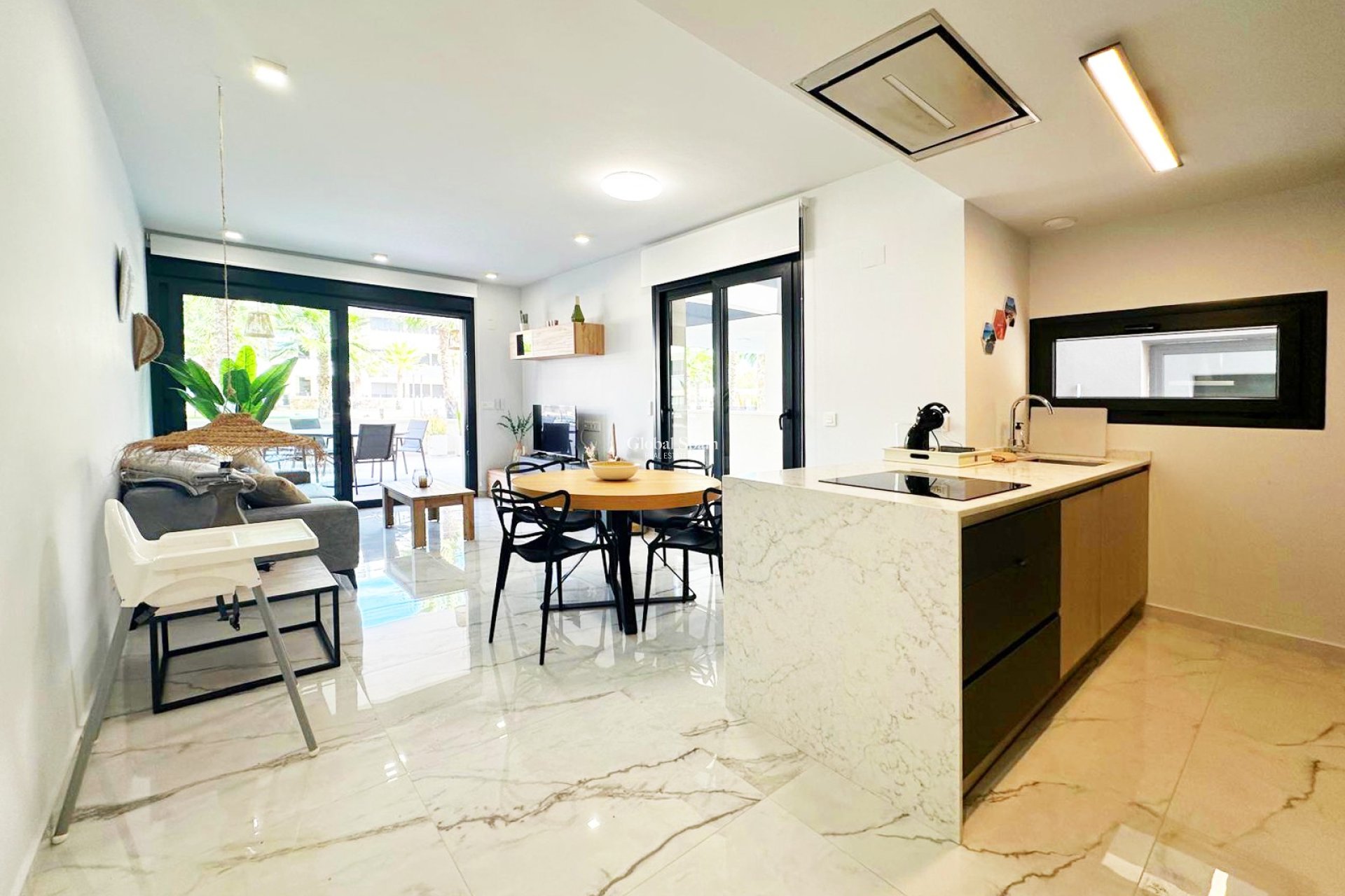 Venta - APARTAMENTO -
TORREVIEJA - Costa Blanca