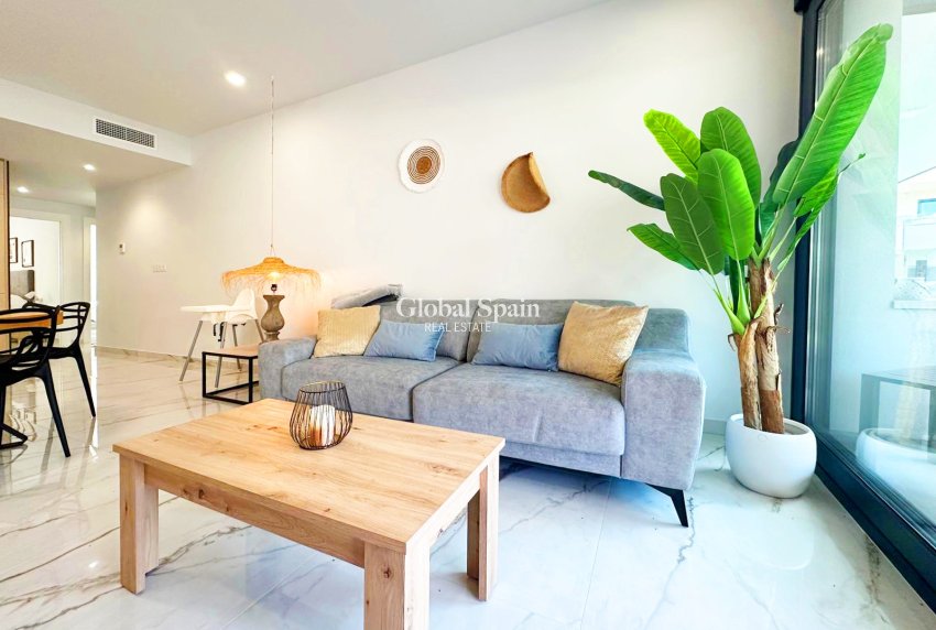 Venta - APARTAMENTO -
TORREVIEJA - Costa Blanca