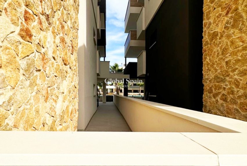 Venta - APARTAMENTO -
TORREVIEJA - Costa Blanca