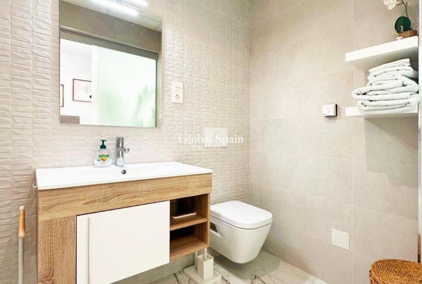 Venta - APARTAMENTO -
TORREVIEJA - Costa Blanca