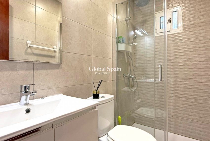 Venta - APARTAMENTO -
TORREVIEJA - Costa Blanca