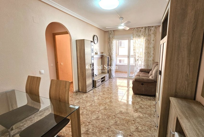 Venta - APARTAMENTO -
TORREVIEJA - Costa Blanca