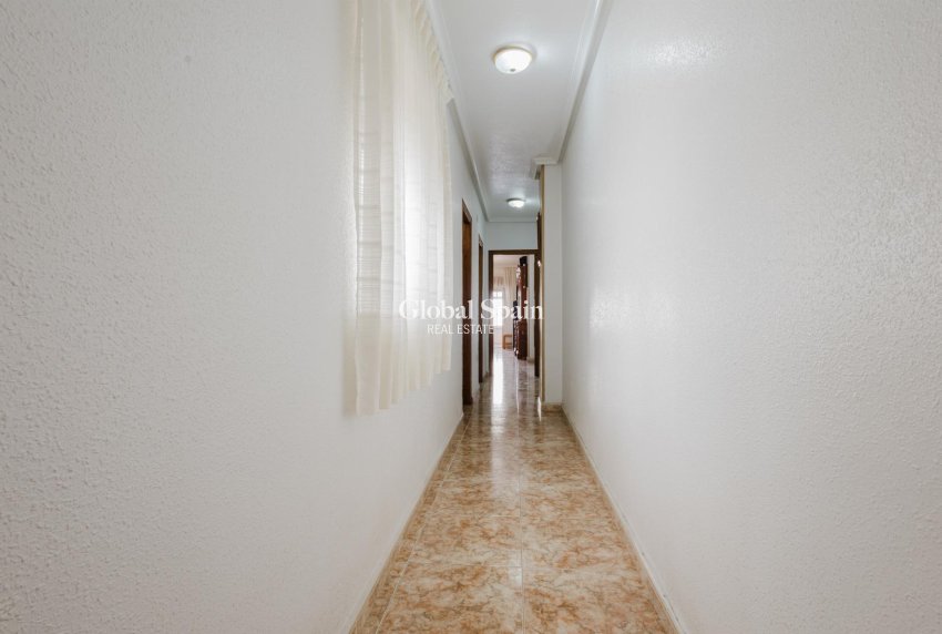 Venta - APARTAMENTO -
TORREVIEJA - Costa Blanca