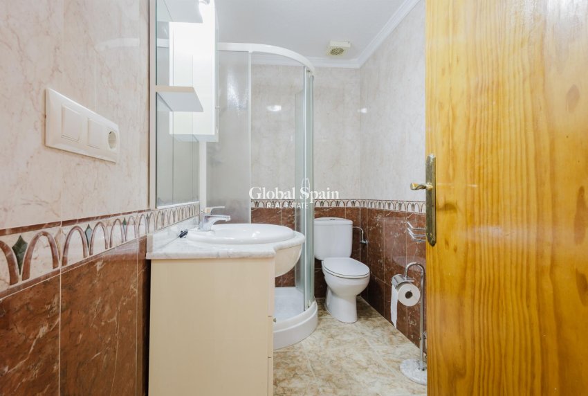 Venta - APARTAMENTO -
TORREVIEJA - Costa Blanca