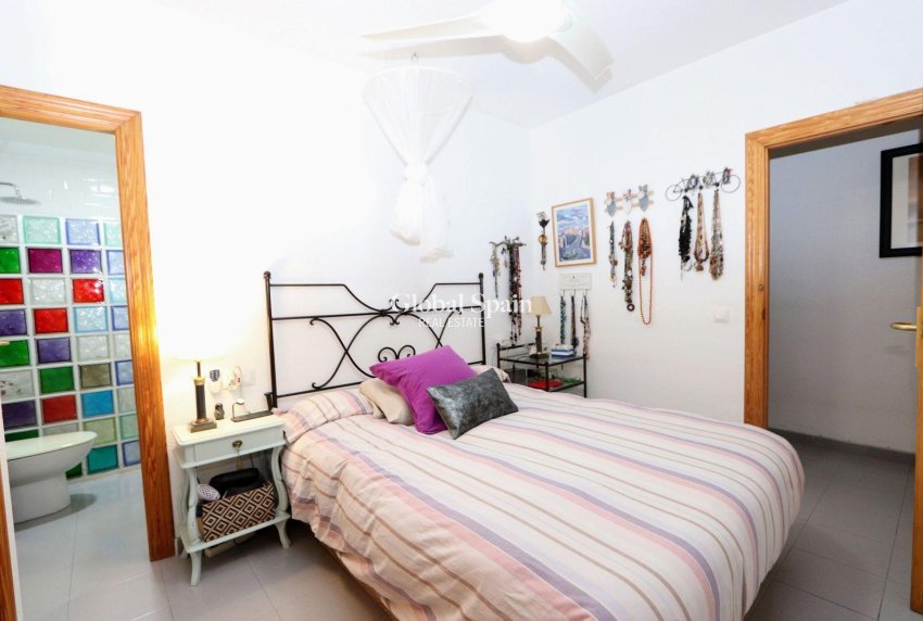 Venta - APARTAMENTO -
TORREVIEJA - Costa Blanca