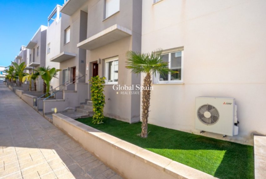 Venta - APARTAMENTO -
TORREVIEJA - Costa Blanca