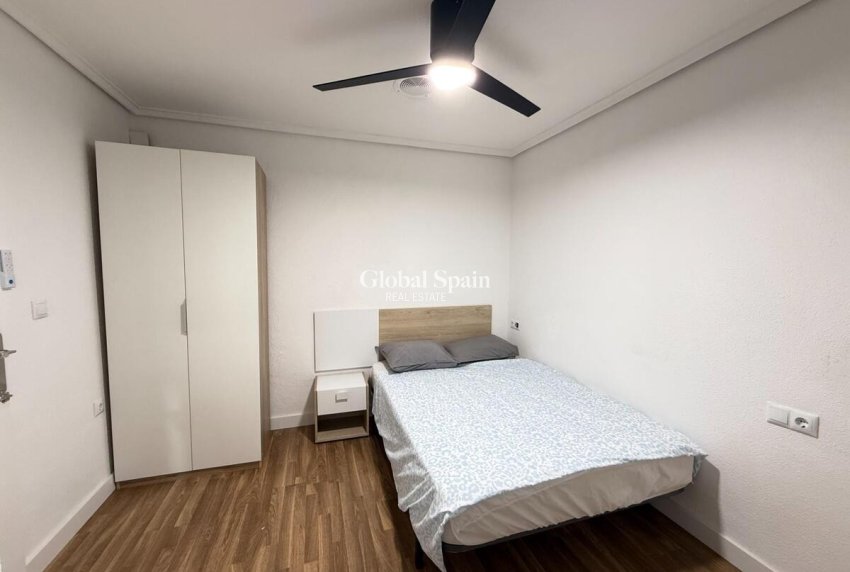 Venta - APARTAMENTO -
TORREVIEJA - Costa Blanca