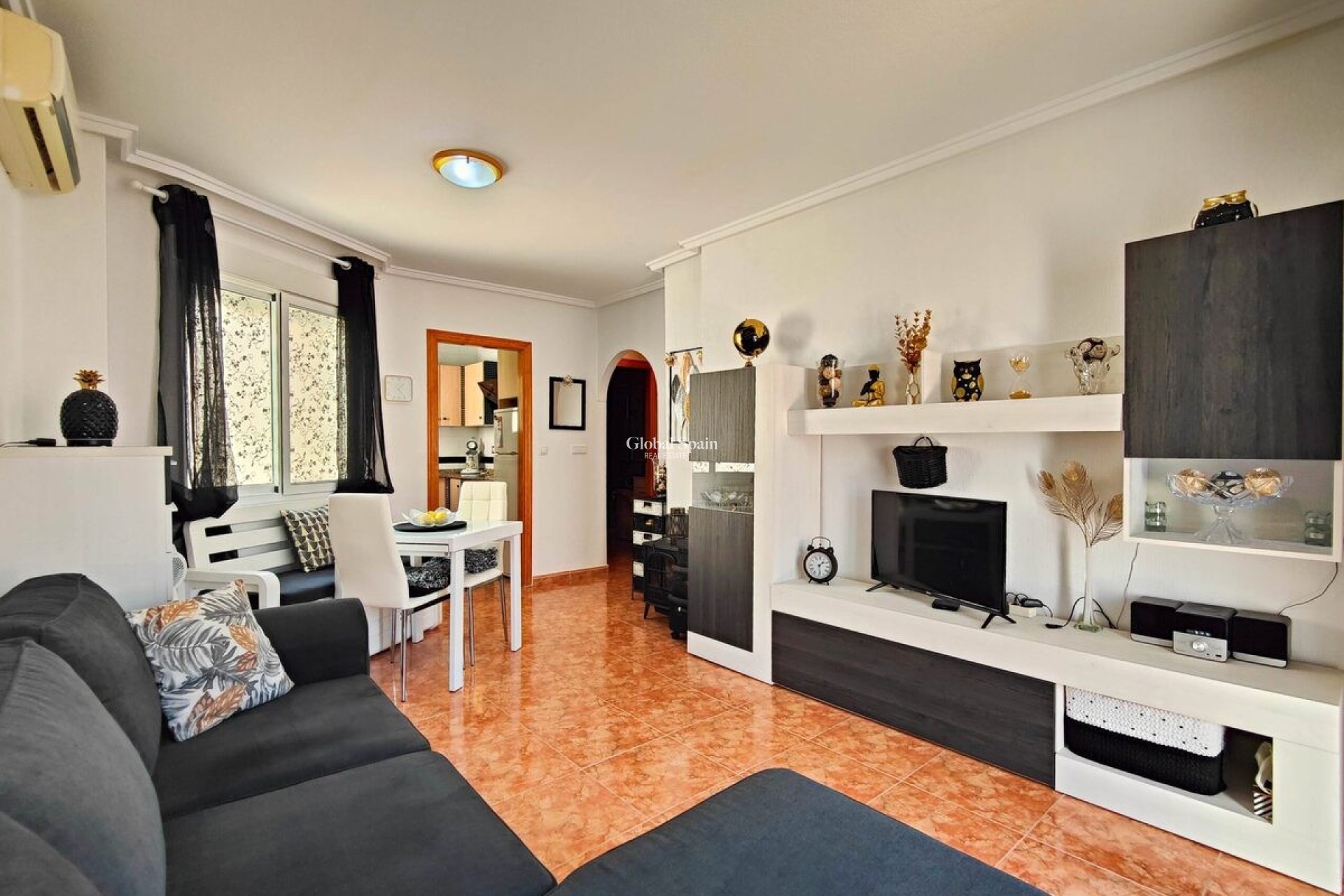 Venta - APARTAMENTO -
TORREVIEJA - Costa Blanca