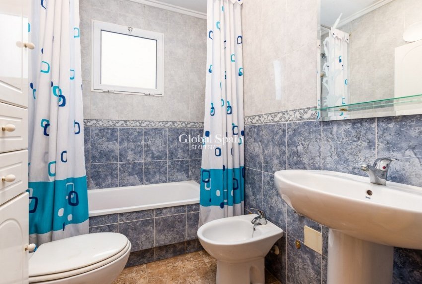 Venta - APARTAMENTO -
TORREVIEJA - Costa Blanca