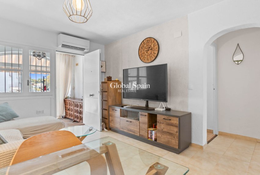 Venta - APARTAMENTO -
TORREVIEJA - Costa Blanca