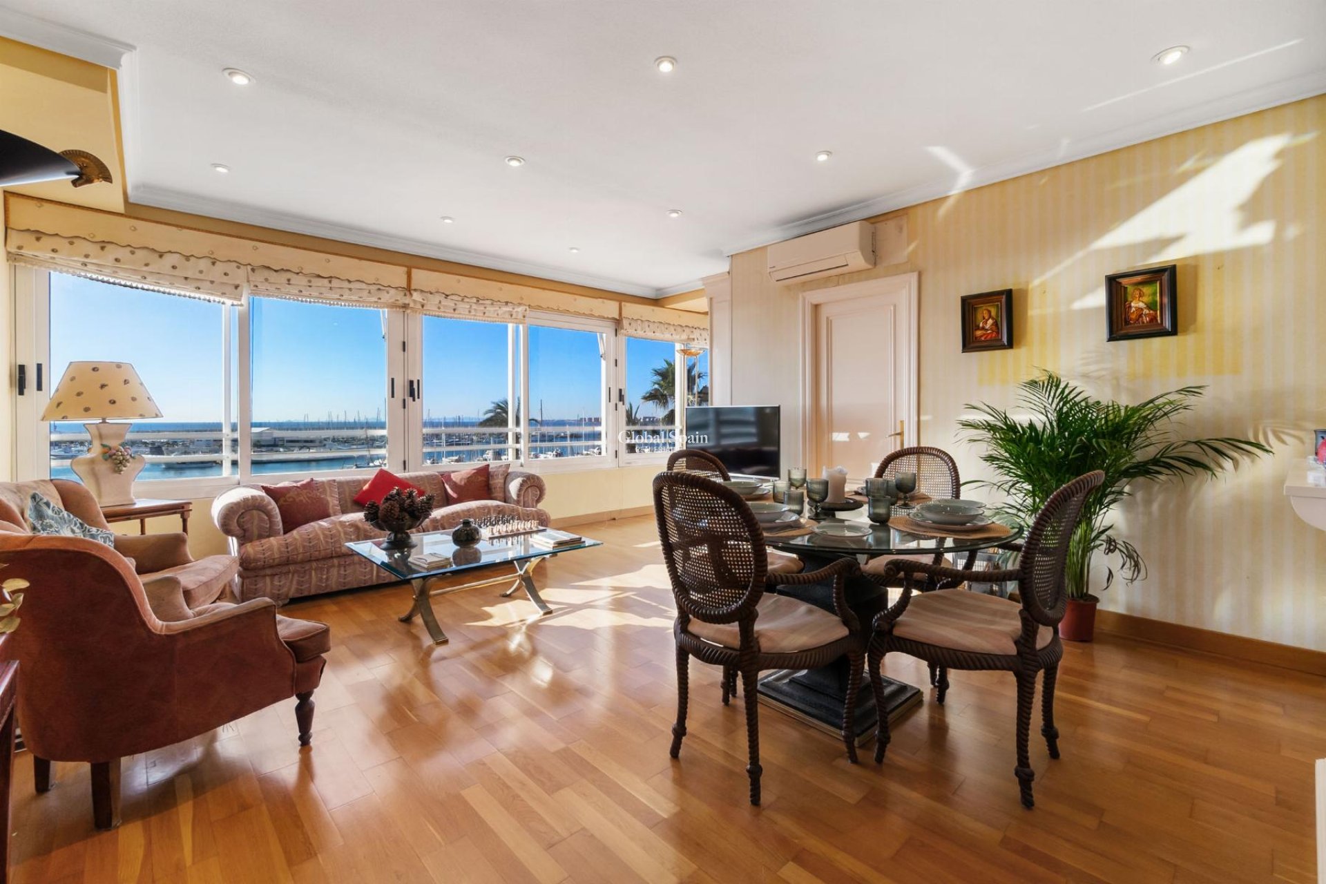 Venta - APARTAMENTO -
TORREVIEJA - Costa Blanca