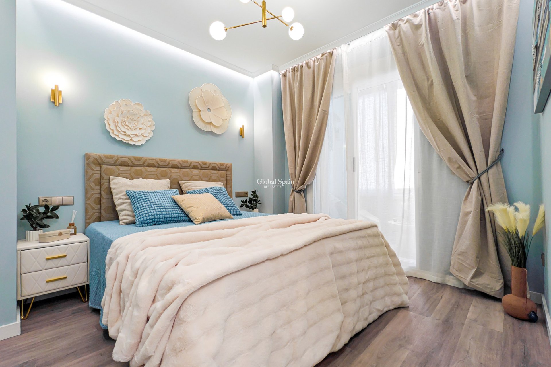 Venta - APARTAMENTO -
TORREVIEJA - Costa Blanca