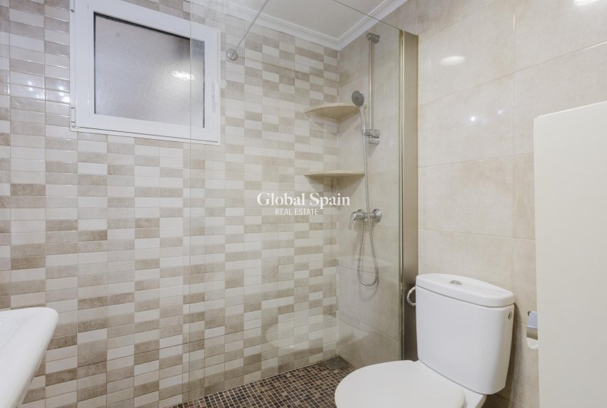 Venta - APARTAMENTO -
TORREVIEJA - Costa Blanca