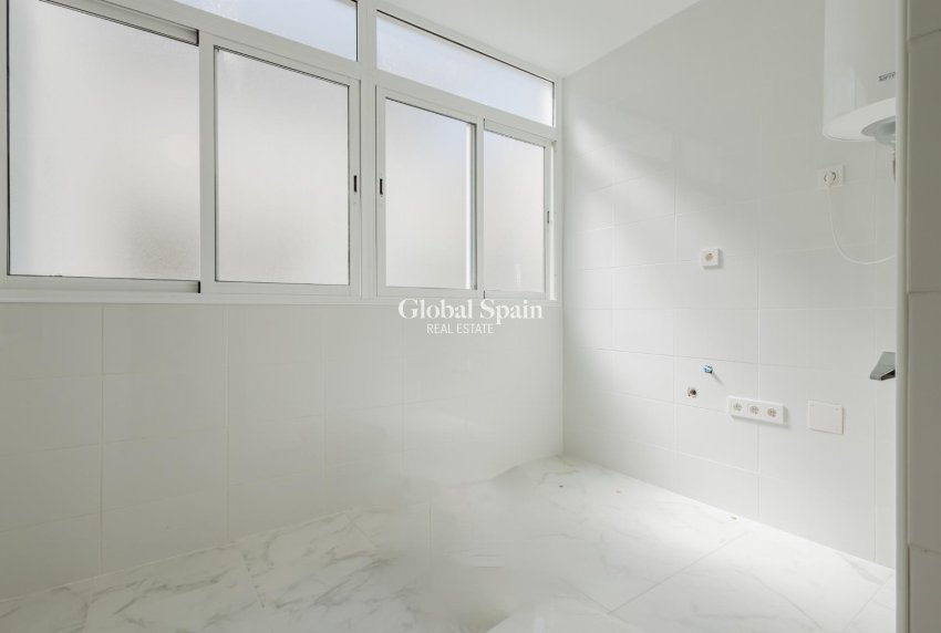 Venta - APARTAMENTO -
TORREVIEJA - Costa Blanca