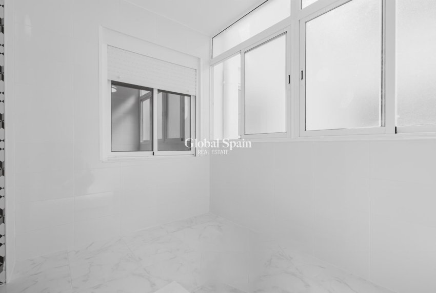 Venta - APARTAMENTO -
TORREVIEJA - Costa Blanca