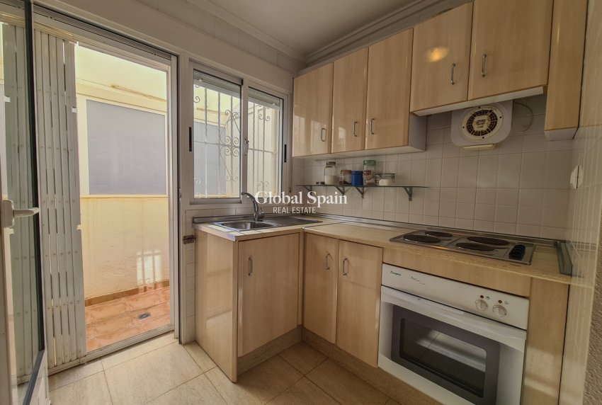 Venta - APARTAMENTO -
TORREVIEJA - Costa Blanca