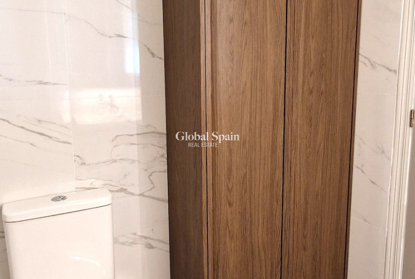 Venta - APARTAMENTO -
TORREVIEJA - Costa Blanca