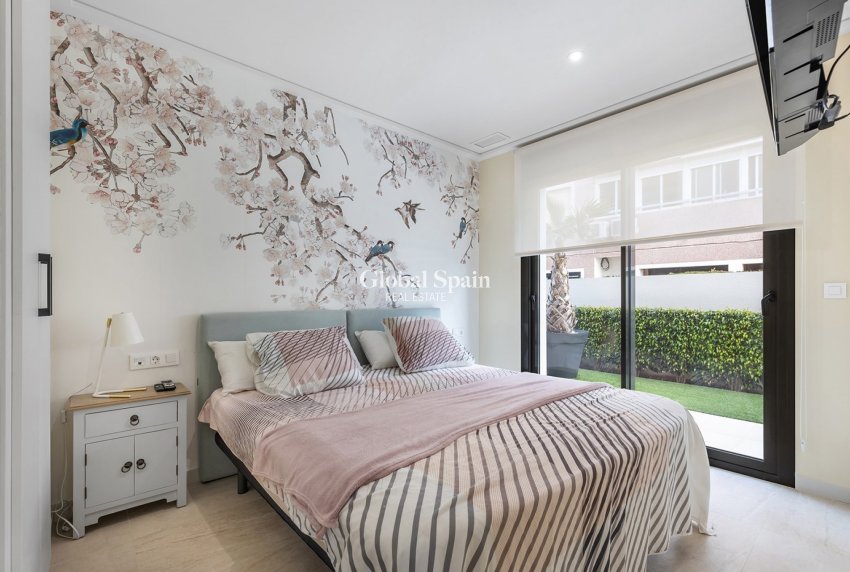 Venta - APARTAMENTO -
TORREVIEJA - Costa Blanca