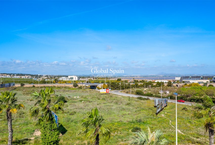 Venta - APARTAMENTO -
TORREVIEJA - Costa Blanca