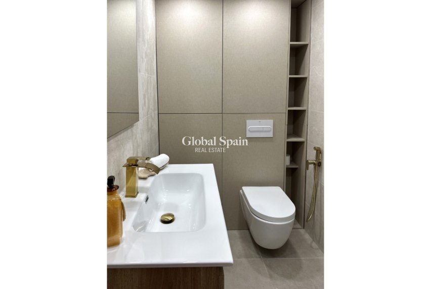 Venta - APARTAMENTO -
TORREVIEJA - Costa Blanca