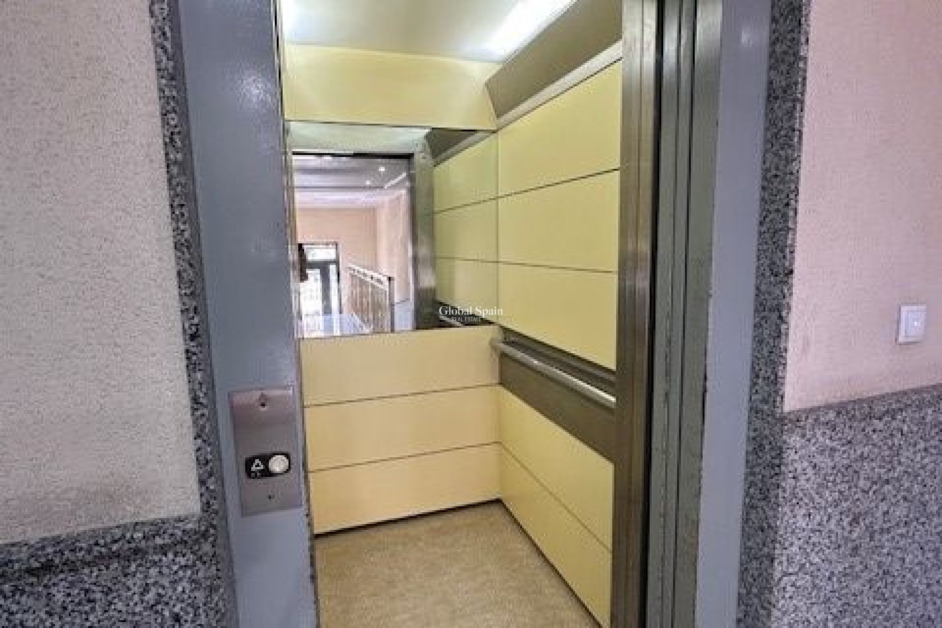 Venta - APARTAMENTO -
TORREVIEJA - Costa Blanca