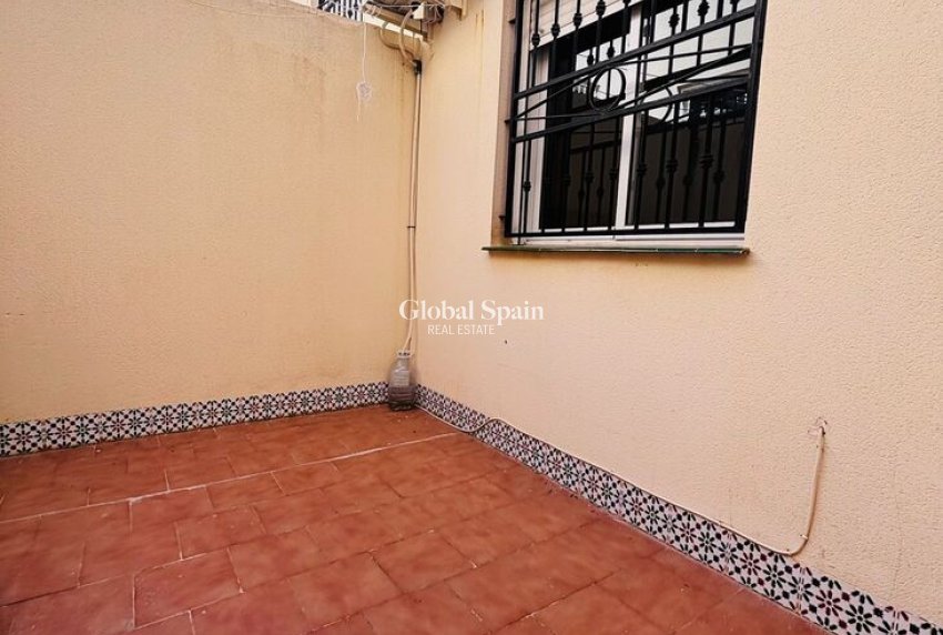 Venta - APARTAMENTO -
TORREVIEJA - Costa Blanca