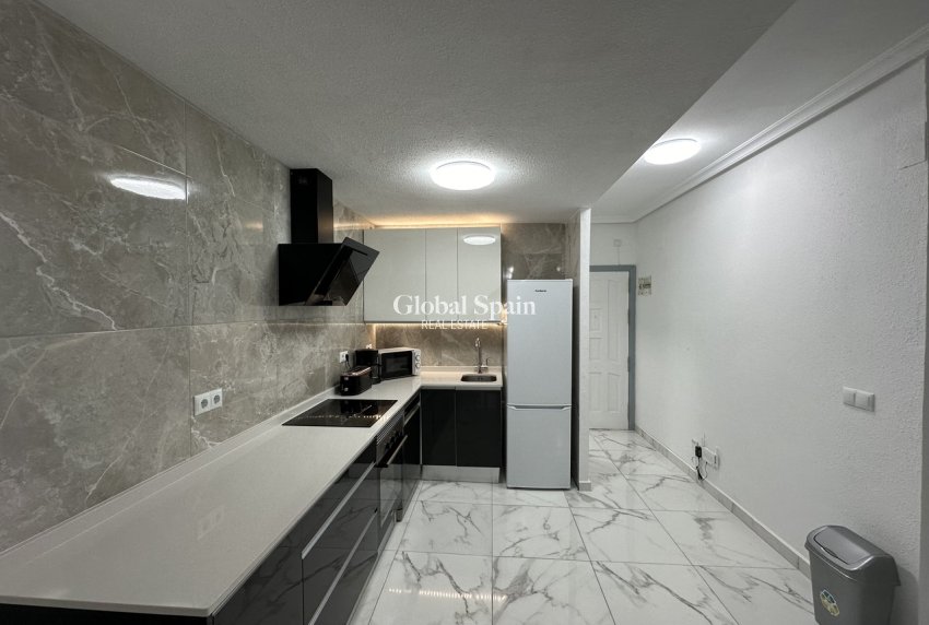Venta - APARTAMENTO -
TORREVIEJA - Costa Blanca