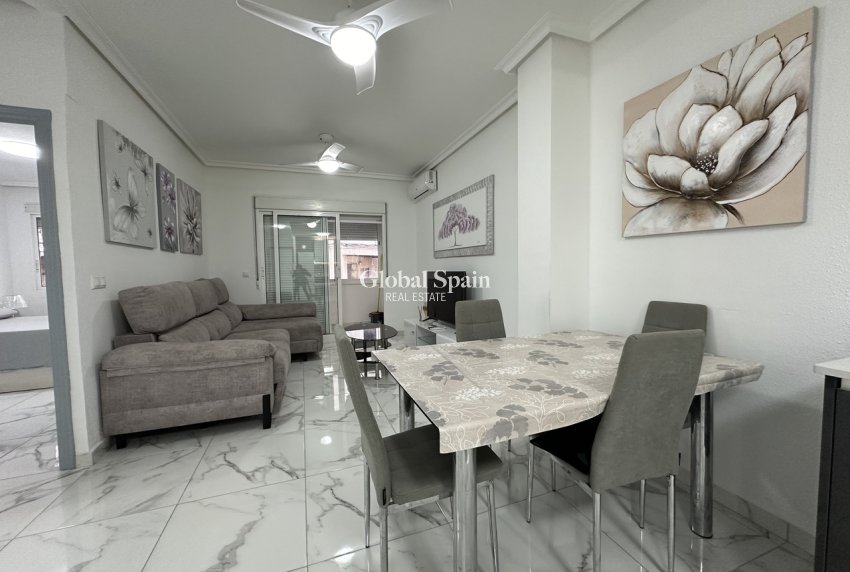 Venta - APARTAMENTO -
TORREVIEJA - Costa Blanca