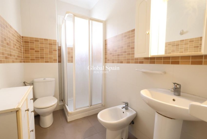 Venta - APARTAMENTO -
TORREVIEJA - Costa Blanca