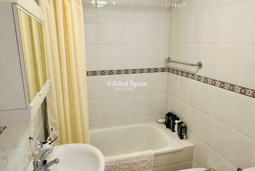 Venta - APARTAMENTO -
TORREVIEJA - Costa Blanca