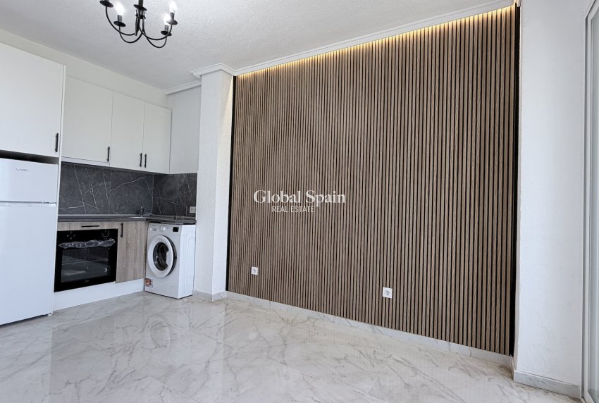 Venta - APARTAMENTO -
TORREVIEJA - Costa Blanca