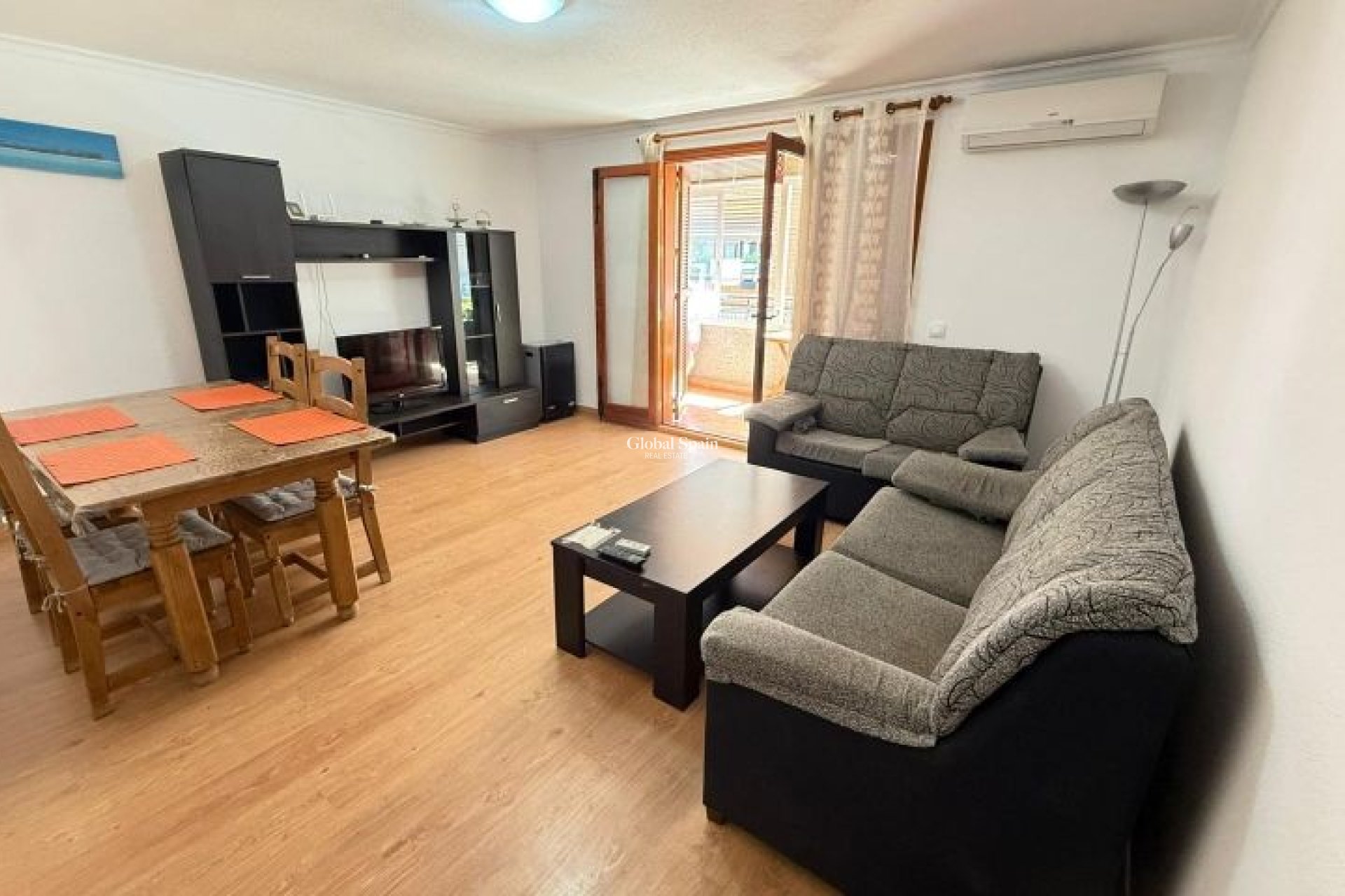 Venta - APARTAMENTO -
TORREVIEJA - Costa Blanca