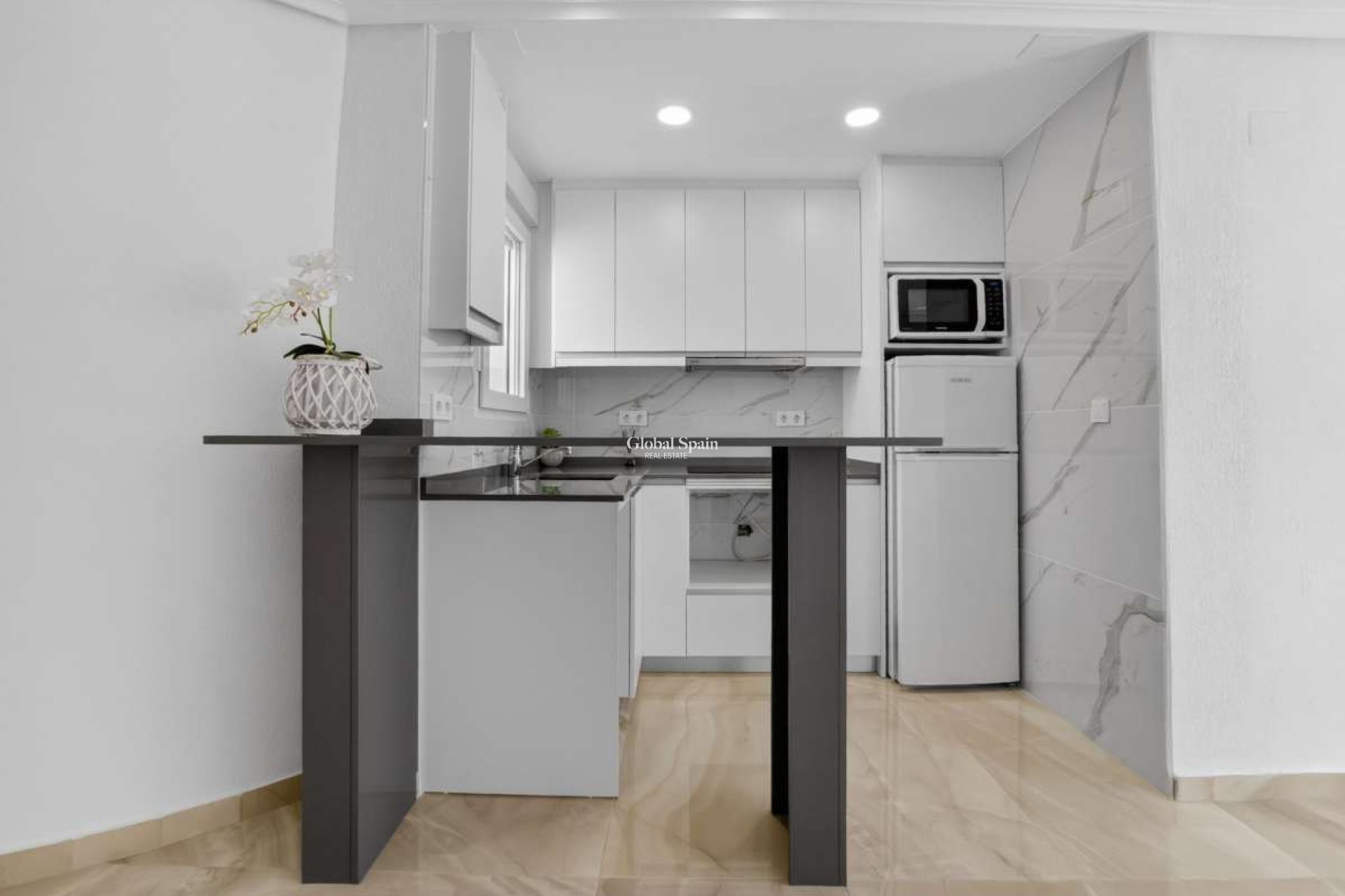 Venta - APARTAMENTO -
TORREVIEJA - Costa Blanca