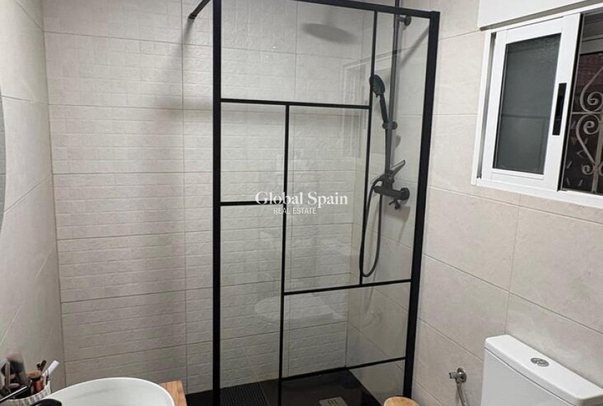 Venta - APARTAMENTO -
TORREVIEJA - Costa Blanca
