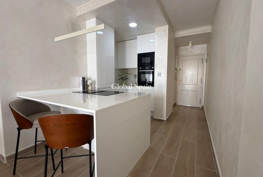 Venta - APARTAMENTO -
TORREVIEJA - Costa Blanca