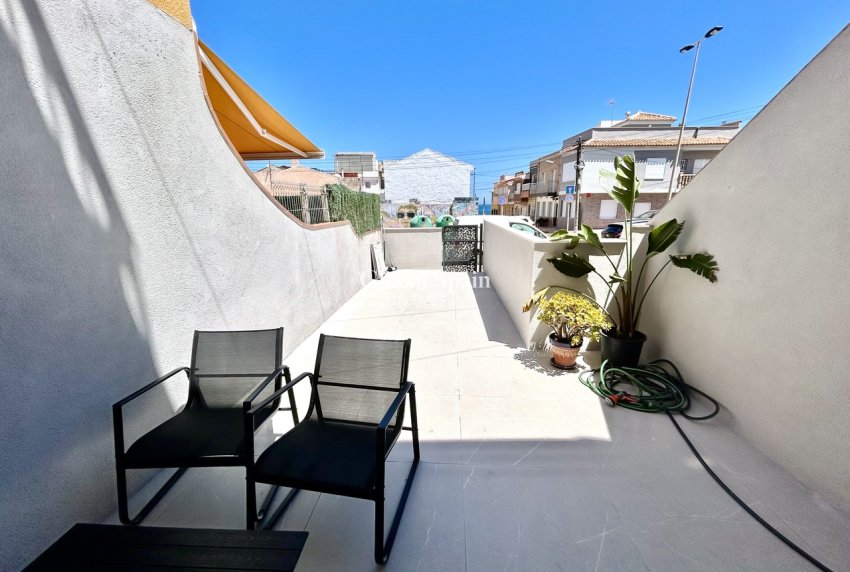 Venta - APARTAMENTO -
TORREVIEJA - Costa Blanca